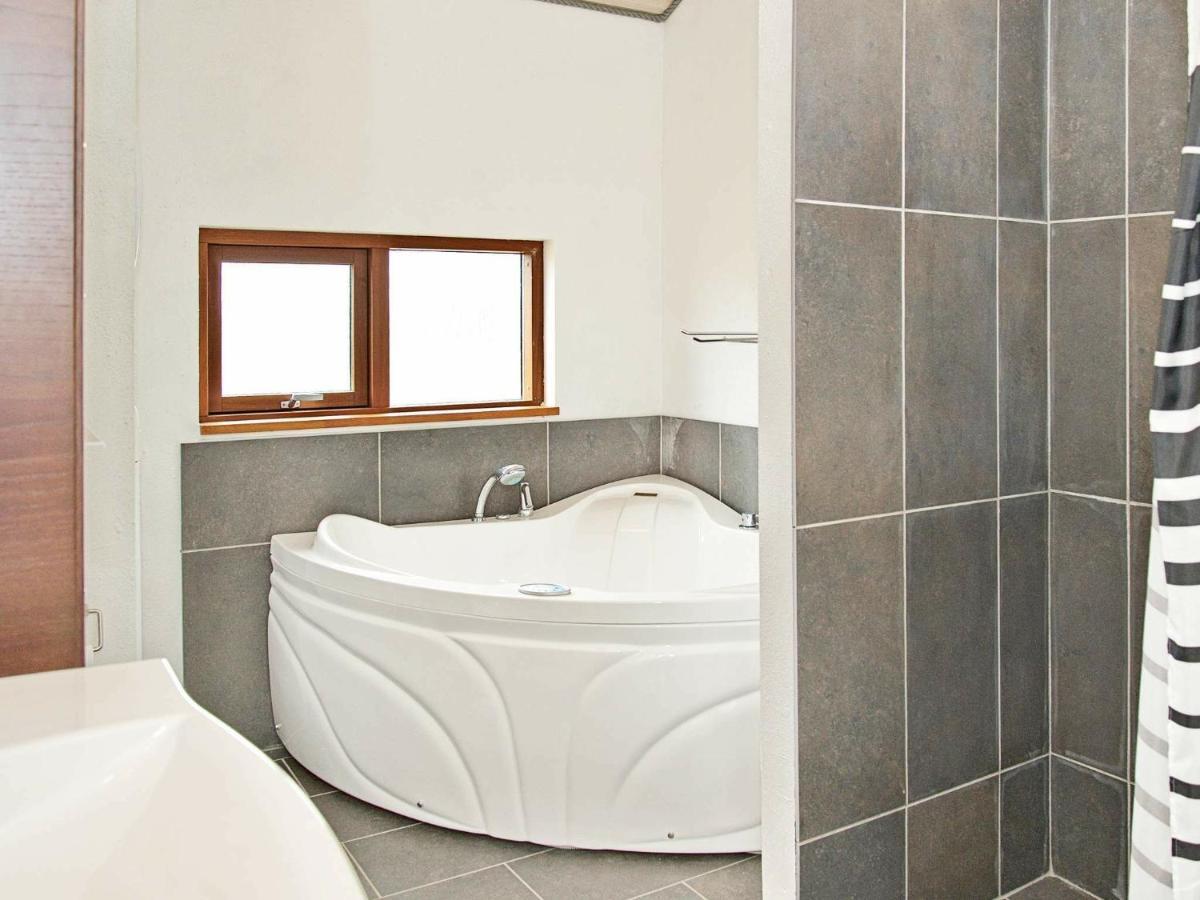 8 Person Holiday Home In Ulfborg Thorsminde 外观 照片